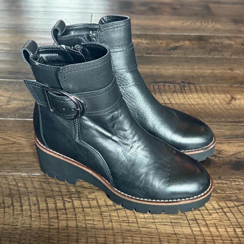 Blondo Women’s Waterproof Leather Black Boots 6.5